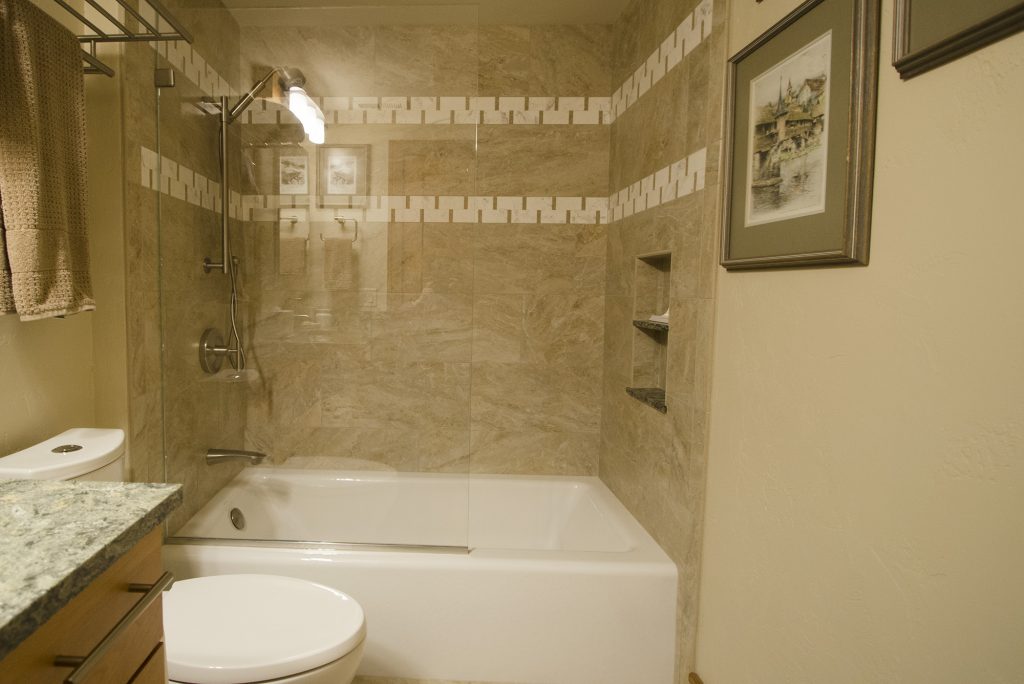 Prairie Style guest bath