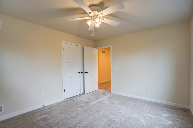 wall to wall bedroom carpeting